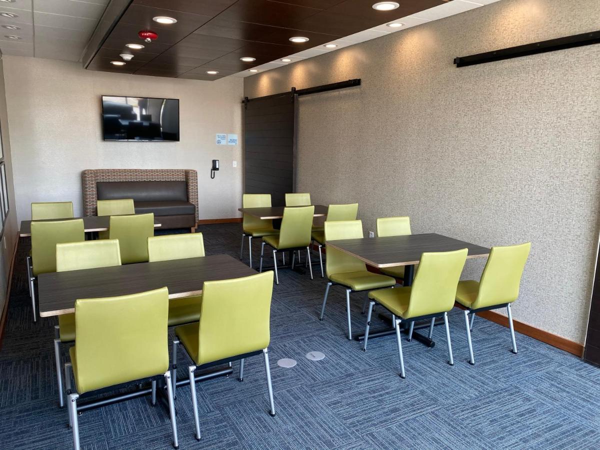 Holiday Inn Express & Suites - Michigan City By Ihg Екстер'єр фото