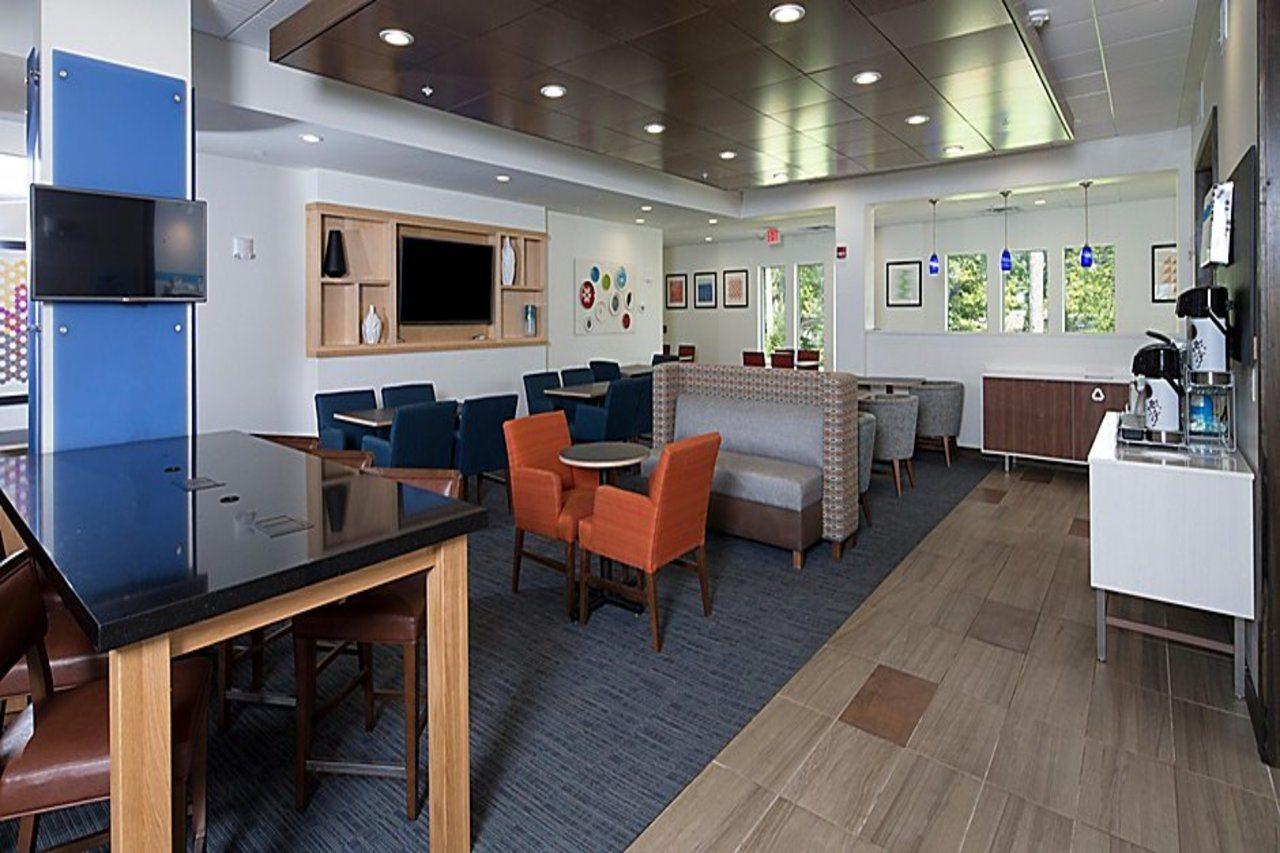 Holiday Inn Express & Suites - Michigan City By Ihg Екстер'єр фото